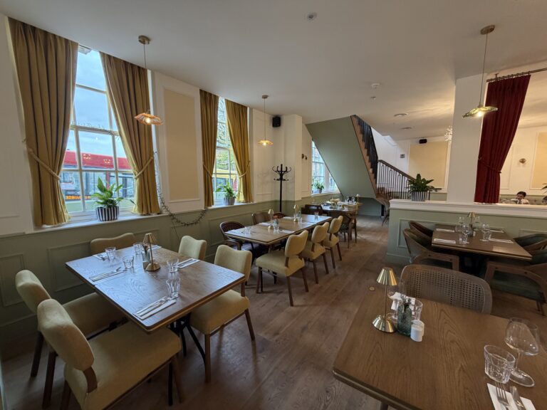 The Farm Restaurant & Bar, Green Lane, Northwood, Greater London, HA6