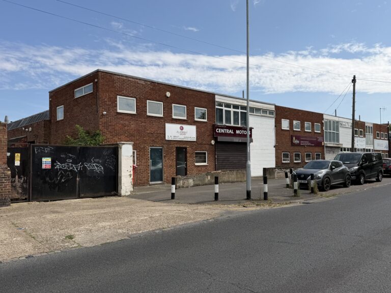 & A, Britannia Trading Estate, Printing House Lane, Hayes, Greater London, UB3